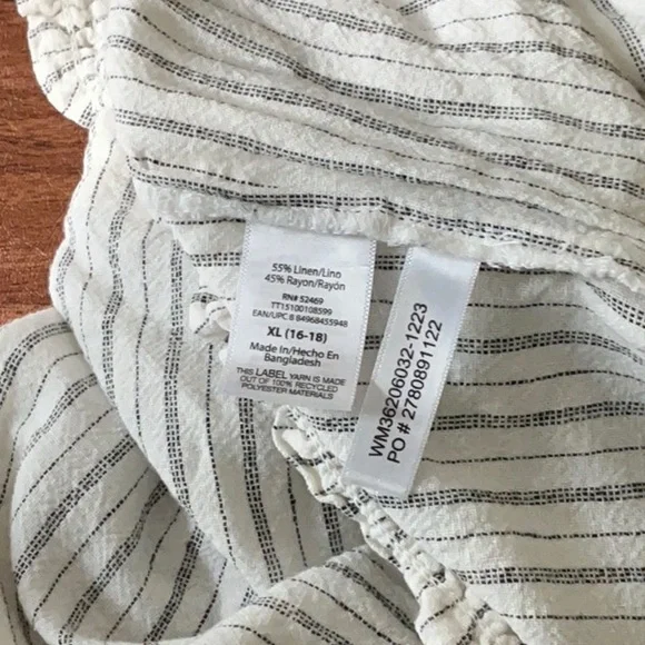 Time and Tru White and Black Striped Pull On Shorts with Elastic Waist. Size XL - Picture 3 of 5